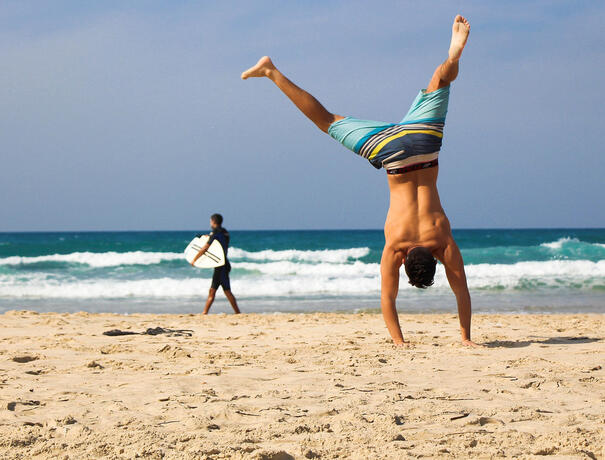 Beach scene, photo by Matan Ray Vizel on Pixabay